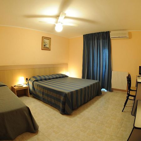 Racar Hotel Frigole Extérieur photo