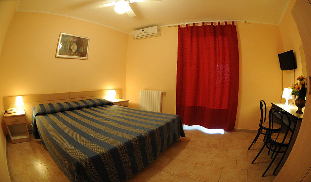 Racar Hotel Frigole Extérieur photo