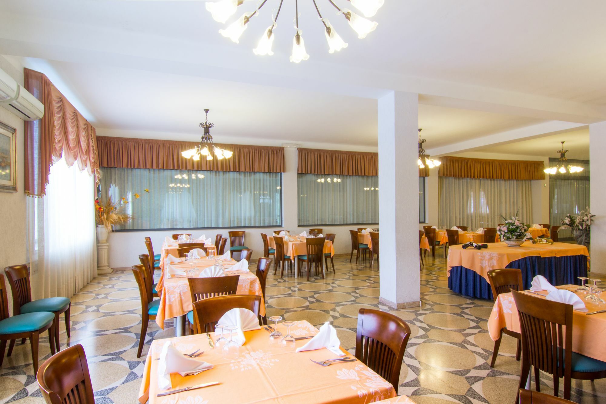 Racar Hotel Frigole Extérieur photo